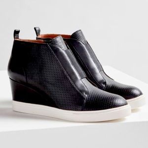 Linea Paolo Patent Black Heel Sneaker